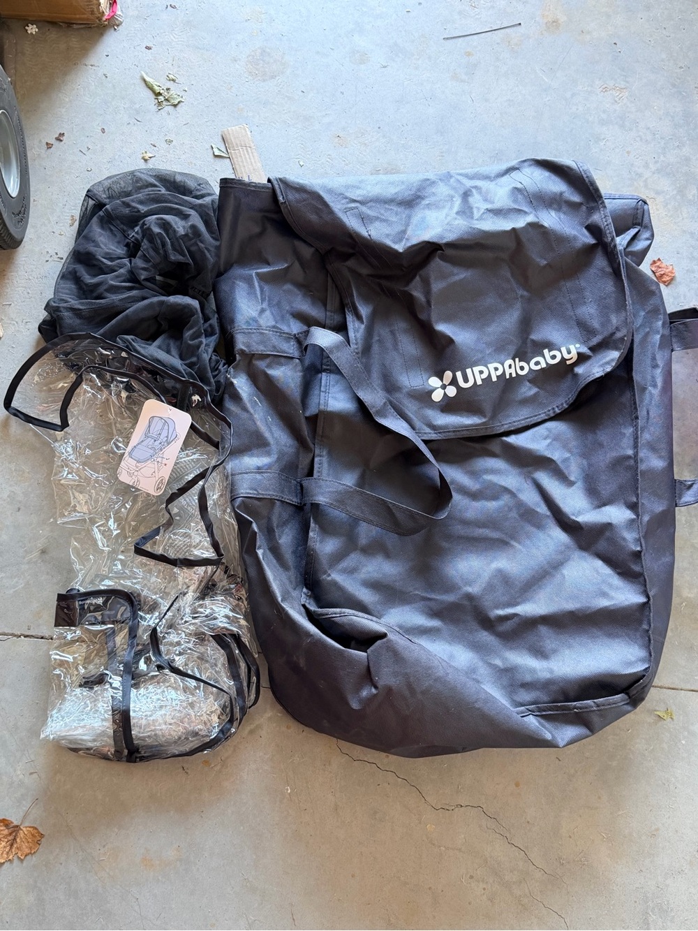 Uppababy Storage/Travel Bag with rain and bug shield new- Designed for Strollers